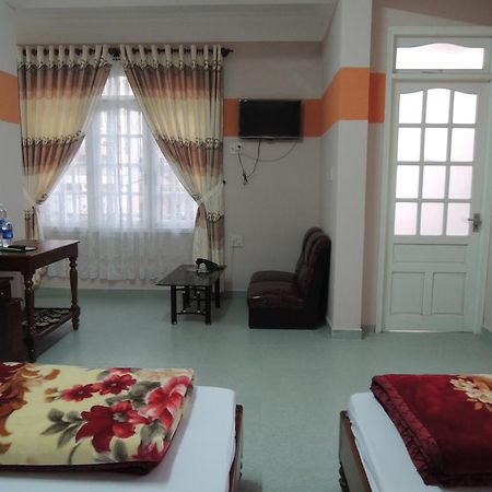 Hong Lan Hotel Da Lat Buitenkant foto